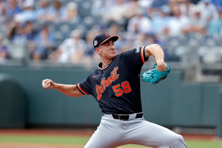 Loftin and Rave HRs, Isbel's 3 RBIs help Royals win 8th straight game, 11-7 over Tigers